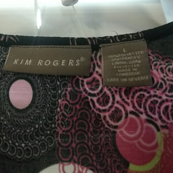 Beautiful unique top - Picture 3 of 4